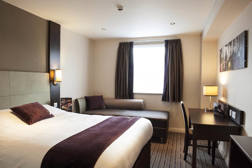 Premier Inn Peterborough - Ferry Meadows Kültér fotó